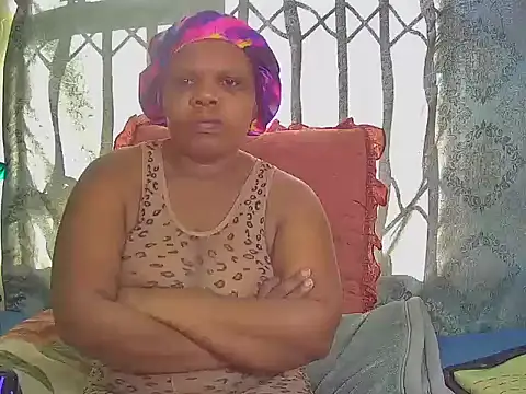 Snapshot of AngelinaX01 chatting on July 17, 7:59 am AngelinaX01 online show from July 17, 7:59 am