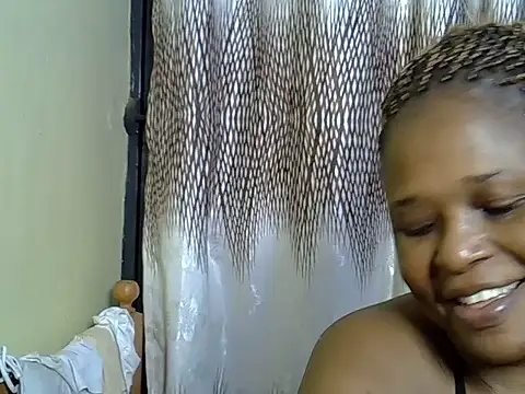 Snapshot of Pretty_Cupcake7 chatting on July 13, 4:43 pm Pretty Cupcake7 online show from July 13, 4:43 pm