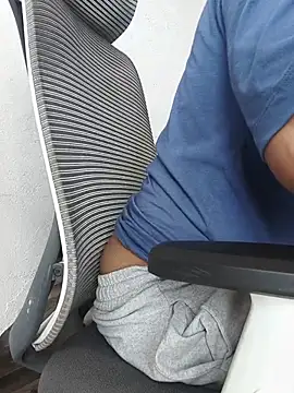 8inch hunk19 online show from August 3, 6:34 am
