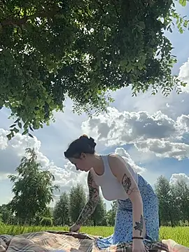 moon lights online show from July 1, 8:49 am