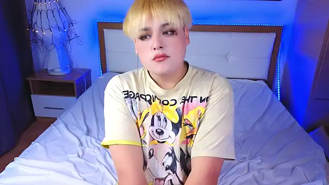Snapshot of Princess_Diana2 chatting on July 5, 9:22 pm Princess Diana2 online show from July 5, 9:22 pm