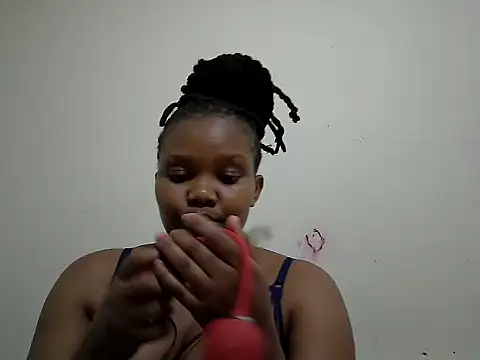 Snapshot of QueenAtynat chatting on June 24, 11:31 am QueenAtynat online show from June 24, 11:31 am