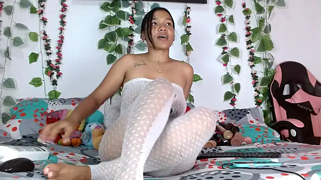 angelitanoir18 online show from July 25, 2:58 pm