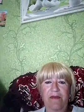 EmmaSwan555 online show from July 6, 11:18 am