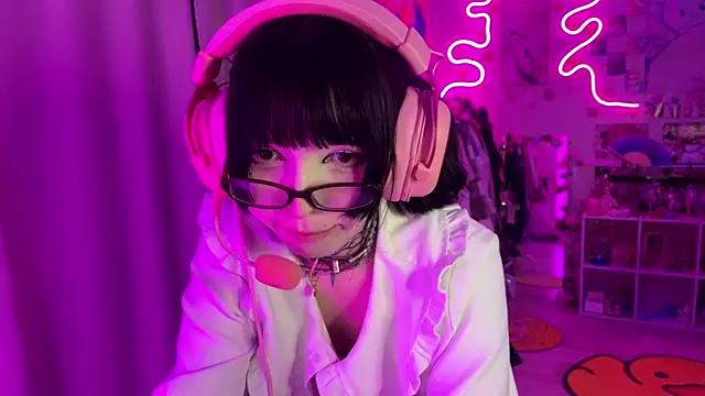 Snapshot of ArianaLush_ chatting on July 21, 8:33 pm ArianaLush online show from July 21, 8:33 pm