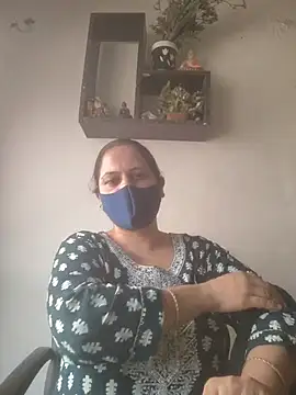 Snapshot of lustyrani chatting on June 26, 9:57 am lustyrani online show from June 26, 9:57 am