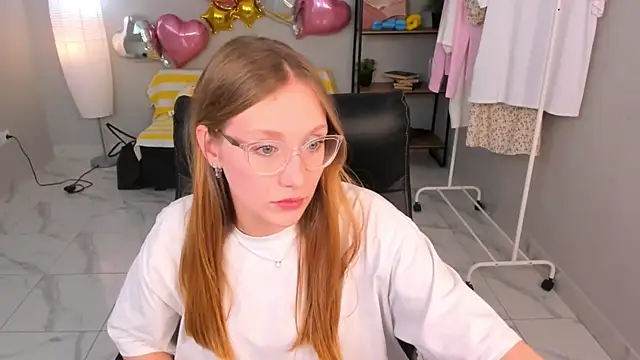 Elizabeth Hunt online show from June 30, 8:48 am