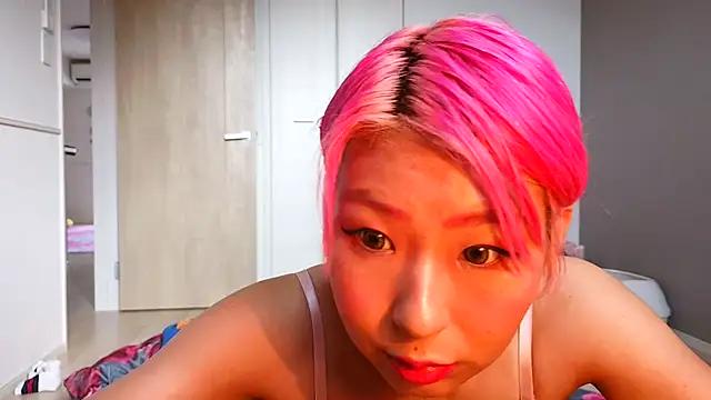 Snapshot of pinkchan0505 chatting on July 31, 7:52 am pinkchan0505 online show from July 31, 7:52 am