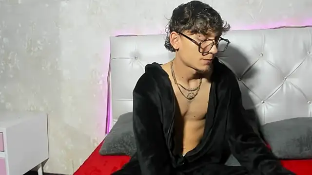 Wolf austin online show from June 29, 2:07 am