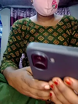 Snapshot of Miss-mahi7 chatting on July 18, 5:17 pm Miss-mahi7 online show from July 18, 5:17 pm