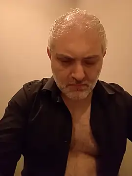 Snapshot of Alessio8000 chatting on June 29, 11:05 pm Alessio8000 online show from June 29, 11:05 pm