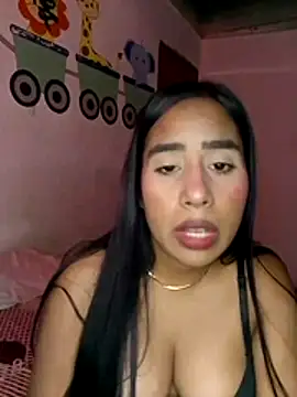 Snapshot of alice_xoxo_ chatting on July 17, 11:17 am alice xoxo online show from July 17, 11:17 am