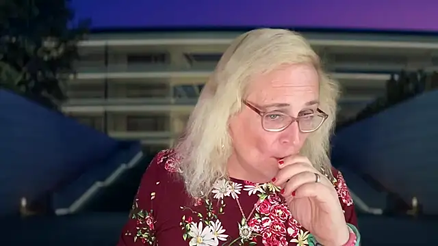 silverbanger3 online show from May 17, 5:27 am