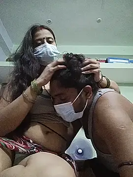 Snapshot of married_couple1111 chatting on July 30, 6:40 pm married couple1111 online show from July 30, 6:40 pm