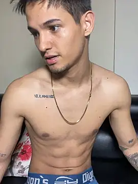 Aaronsexroom online show from July 12, 2:24 am