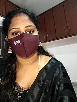 Snapshot of Siiddhika87 chatting on July 3, 11:00 pm Siiddhika87 online show from July 3, 11:00 pm