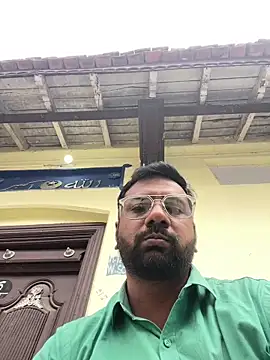 Snapshot of simbu35 chatting on July 1, 11:34 am simbu35 online show from July 1, 11:34 am