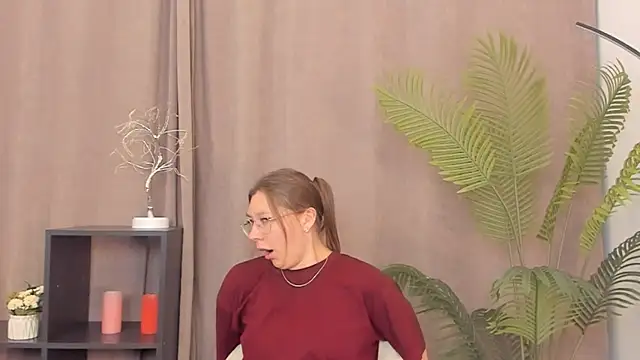 CarlitaThomley online show from July 7, 10:41 am