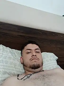 robertrxz online show from August 7, 9:11 am