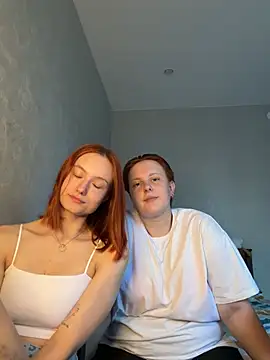 Snapshot of RyraVisit chatting on July 6, 4:31 pm RyraVisit online show from July 6, 4:31 pm