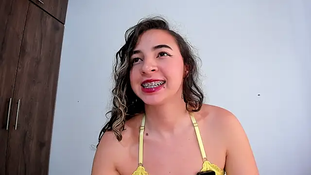 Snapshot of sarita_bws24 chatting on July 4, 12:55 pm sarita bws24 online show from July 4, 12:55 pm
