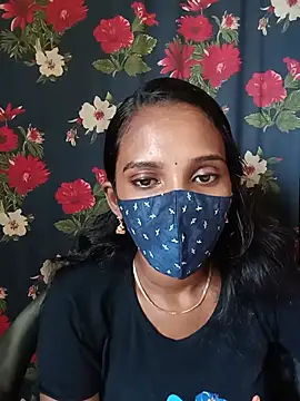 Snapshot of Tamil_Soloqueen_001 chatting on July 7, 6:47 am Tamil Soloqueen 001 online show from July 7, 6:47 am