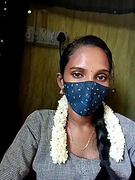 Snapshot of Tamil_Soloqueen_001 chatting on July 11, 8:50 am Tamil Soloqueen 001 online show from July 11, 8:50 am