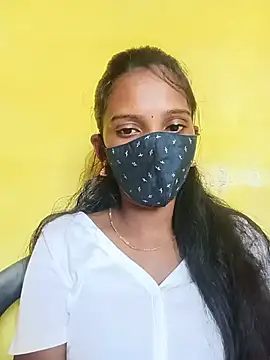 Snapshot of Tamil_Soloqueen_001 chatting on July 13, 9:01 am Tamil Soloqueen 001 online show from July 13, 9:01 am