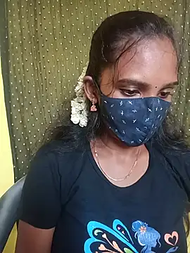 Snapshot of Tamil_Soloqueen_001 chatting on July 14, 5:23 am Tamil Soloqueen 001 online show from July 14, 5:23 am