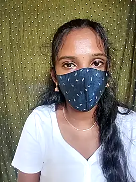 Snapshot of Tamil_Soloqueen_001 chatting on July 18, 6:39 am Tamil Soloqueen 001 online show from July 18, 6:39 am