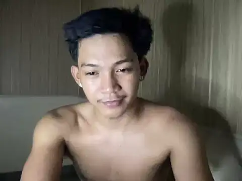 YourcumBoy77 online show from July 8, 12:53 pm