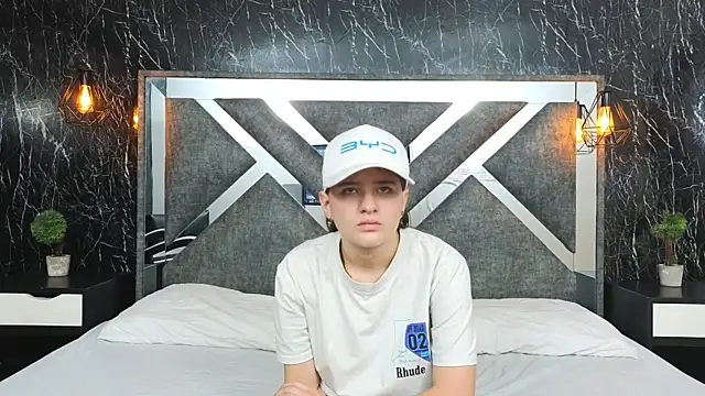 Snapshot of NakitaWolf chatting on July 6, 8:00 pm NakitaWolf online show from July 6, 8:00 pm
