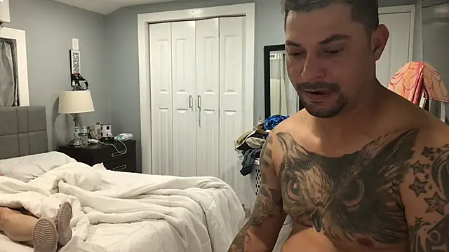 Roberyanisexy online show from July 4, 2:12 pm