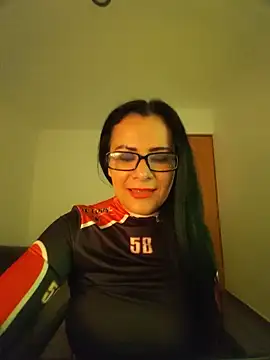 Laradelice online show from July 5, 7:04 am
