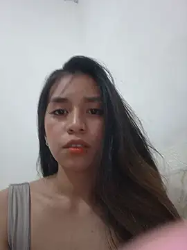 kylieathena online show from July 8, 7:02 am