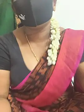 Snapshot of tamilrose143 chatting on July 15, 1:27 pm tamilrose143 online show from July 15, 1:27 pm