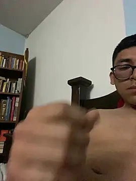 stefan300502 online show from July 7, 6:38 am