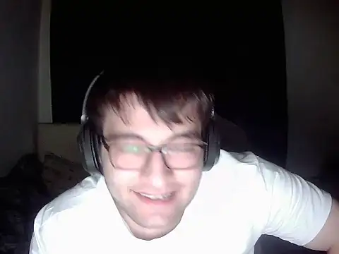 Snapshot of rynoxexe chatting on July 7, 8:46 pm rynoxexe online show from July 7, 8:46 pm