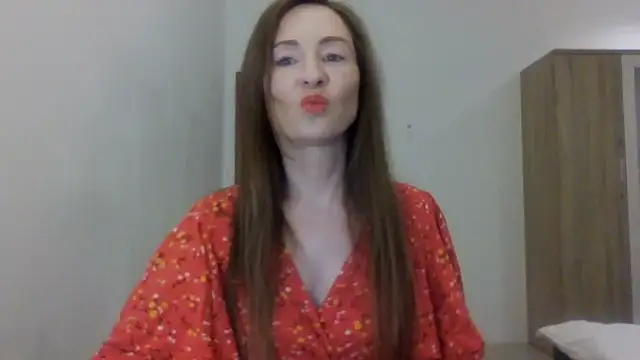 Snapshot of Sweet_Poeme chatting on July 16, 1:50 pm Sweet Poeme online show from July 16, 1:50 pm