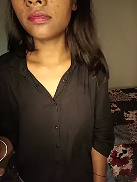 Snapshot of MysticDiya chatting on July 8, 10:31 am MysticDiya online show from July 8, 10:31 am