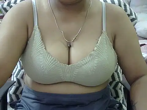 Snapshot of Hot_Soni26 chatting on July 12, 7:21 am Hot Soni26 online show from July 12, 7:21 am