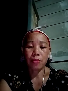 Snapshot of lylai18 chatting on July 11, 2:09 pm lylai18 online show from July 11, 2:09 pm
