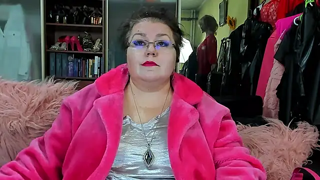 Snapshot of KaryQueen chatting on February 22, 5:02 pm KaryQueen online show from February 22, 5:02 pm