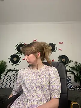 AngelChic888 online show from July 9, 9:13 am