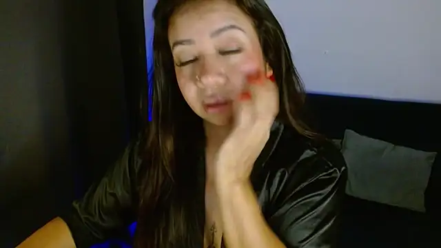 Snapshot of lispetite chatting on November 28, 6:49 am lispetite online show from November 28, 6:49 am