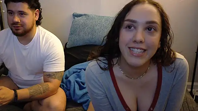 Snapshot of cutiecouple9396 chatting on July 27, 1:23 am cutiecouple9396 online show from July 27, 1:23 am