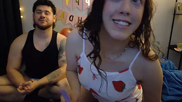 Snapshot of cutiecouple9396 chatting on July 30, 5:39 am cutiecouple9396 online show from July 30, 5:39 am