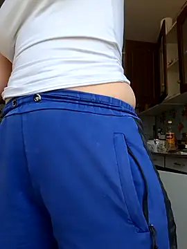 JeanneLoryzia online show from July 17, 6:53 am