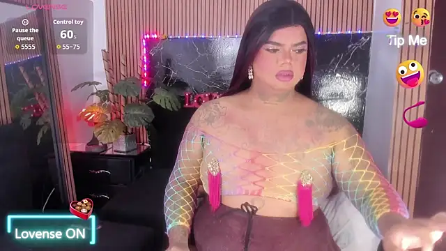 Snapshot of isabelleandbrand chatting on October 25, 2:13 pm isabelleandbrand online show from October 25, 2:13 pm