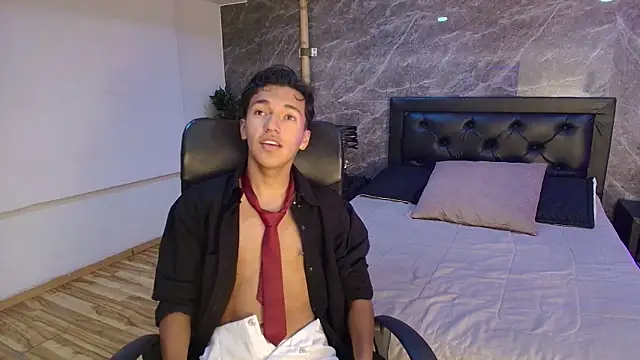 Snapshot of alex_santoss chatting on July 17, 8:46 pm alex santoss online show from July 17, 8:46 pm